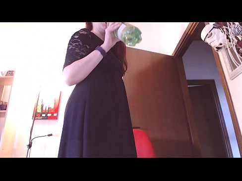 ❤️ Submetiĝema sklavo, kiu amas malpurajn kaj bongustajn kalsonojn, estas devigita masturbi post rigardado de ĉi tiu video! ❌ Nur porno ĉe ni