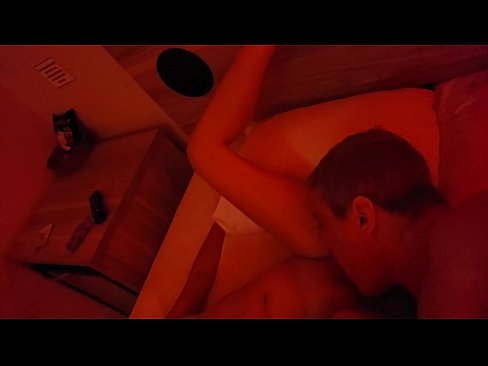 ❤️ Lekante mian malsekan kuzon. ❌ Nur porno ĉe ni