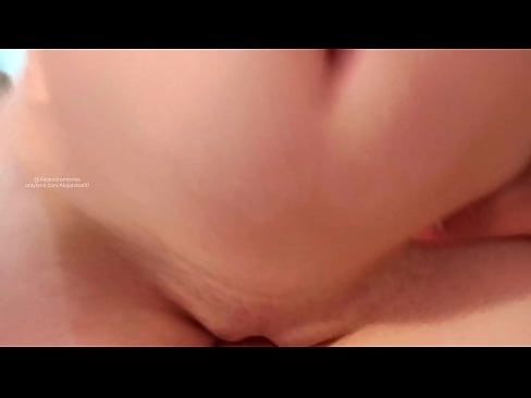 ❤️ Dormante en la ĉambro de mia fratino kaj tiel mi vekiĝis ❌ Nur porno ĉe ni