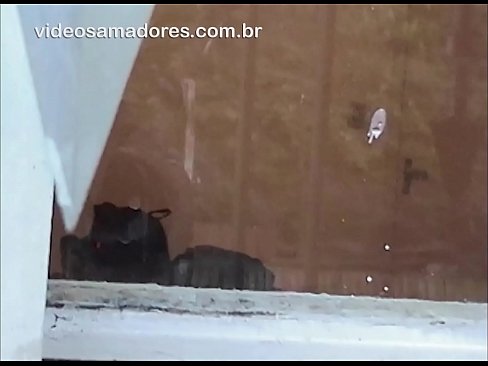 ❤️ Korneca viro rigardante sian amatinon kun alia ulo, registrante fikan filmeton sen ĝeni la paron ❌ Nur porno ĉe ni