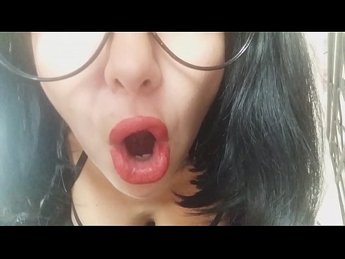 ❤️ Kara, via duonpatrino ne lasos vin iri al lernejo hodiaŭ... Mi bezonas vin tro multe... ❌ Nur porno ĉe ni