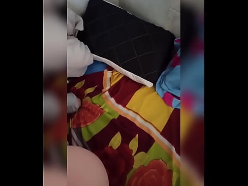 ❤️ Mia kunĉambro restas hejme sola ĉar ŝia edzo ferias kaj mi profitas por fiki ŝin kaj plenigi ŝian pugon per lakto. ❌ Nur porno ĉe ni